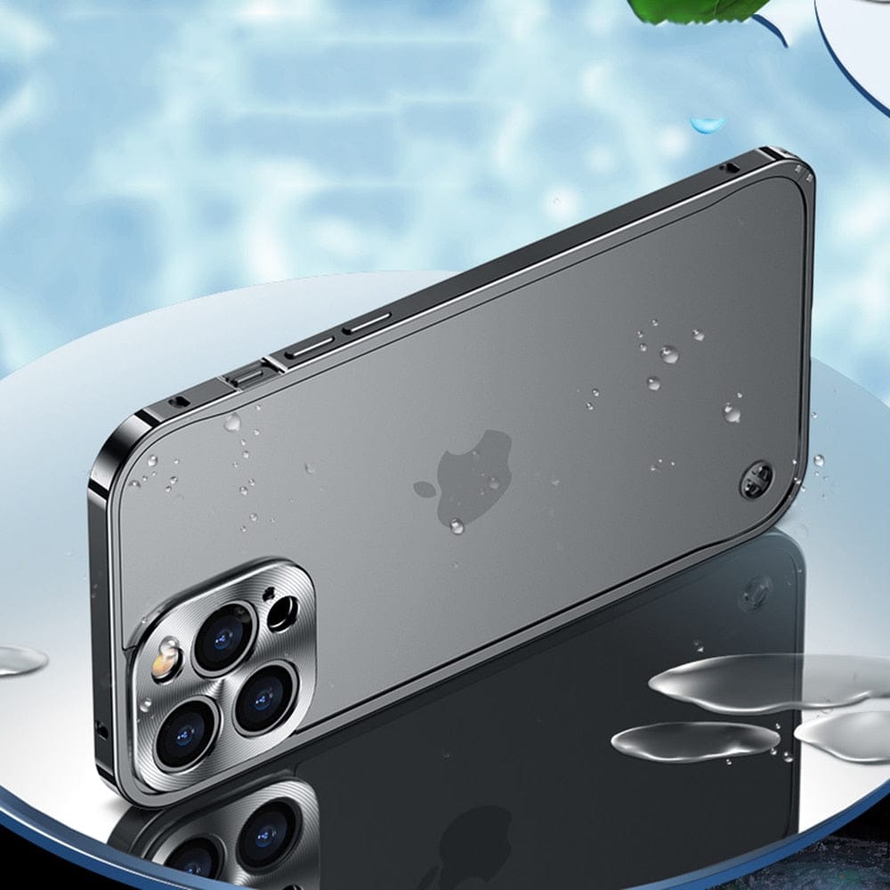 Aluminium and Polycarbonate iPhone Case with Click-Lock Bumper