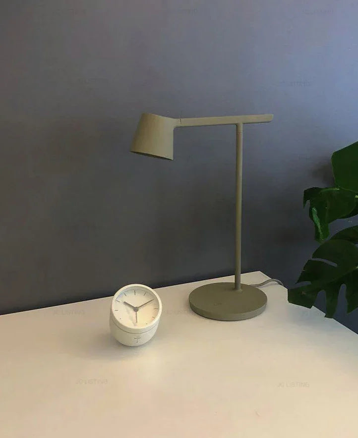 Ashvesa Desk Lamp