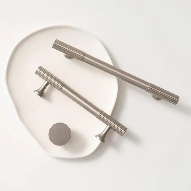 Bernura Knobs