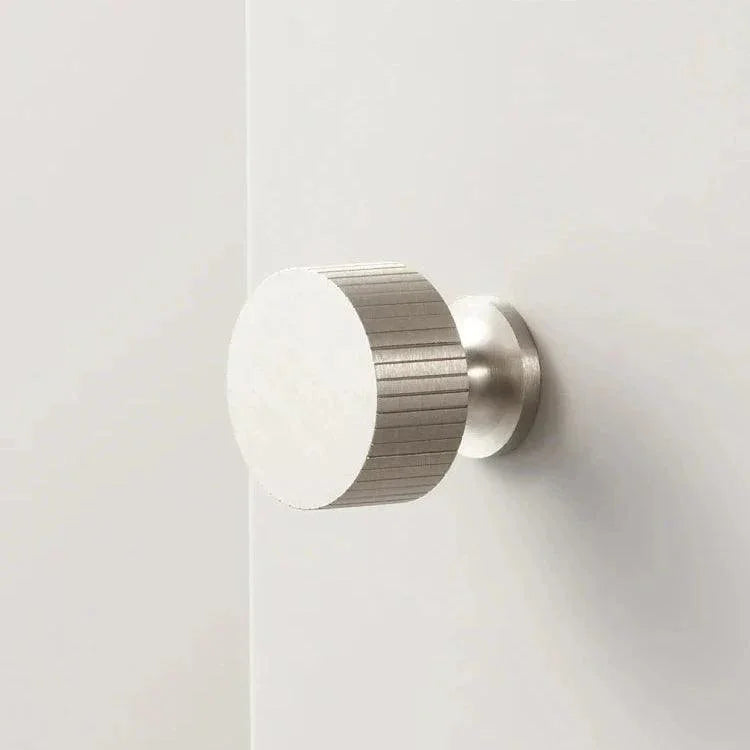 Bernura Knobs