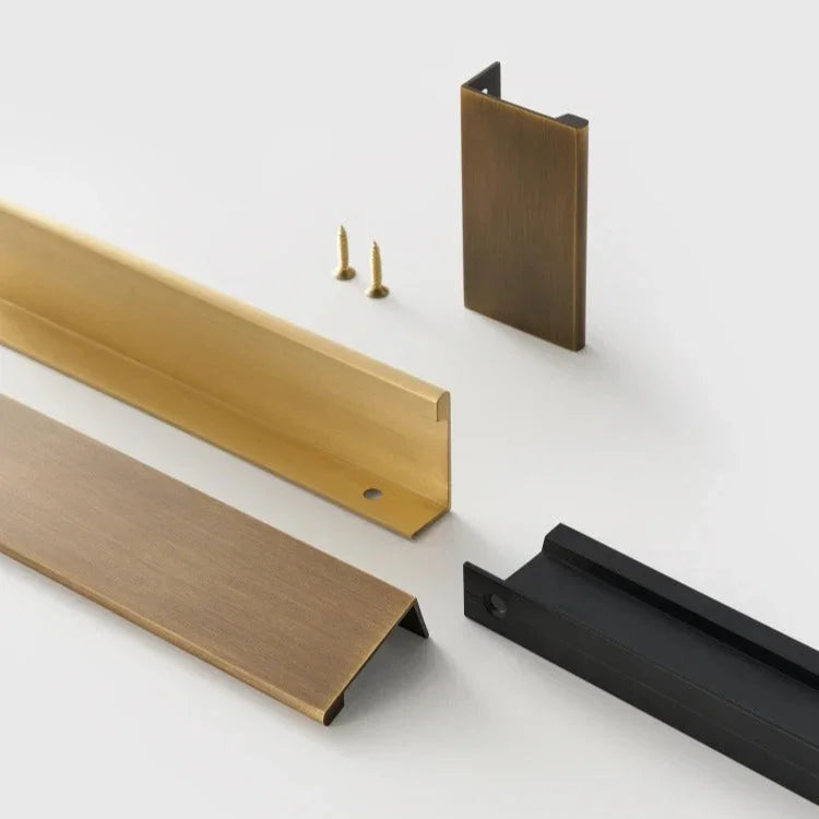 Cellarno Brass Lip Pull