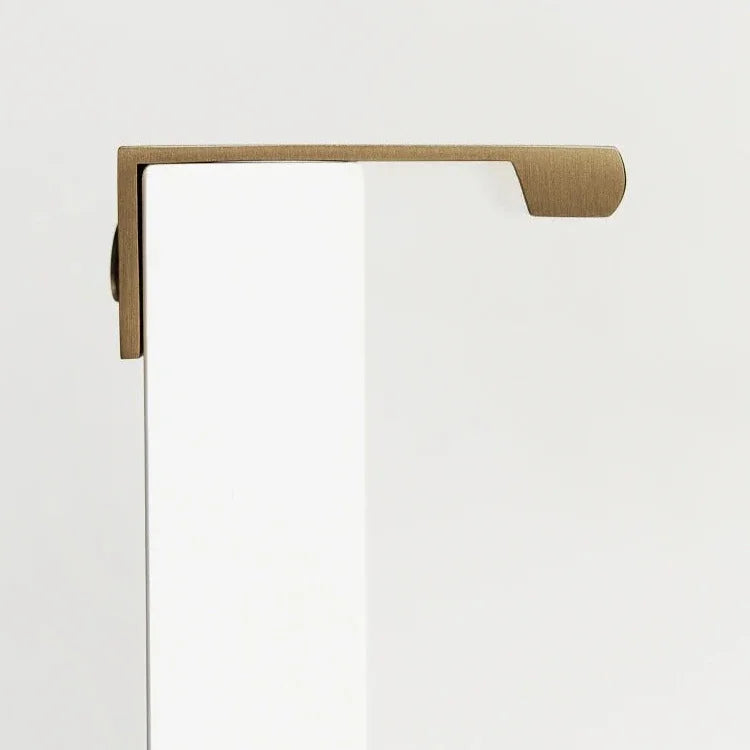 Cellarno Brass Lip Pull