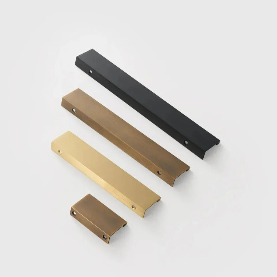 Cellarno Brass Lip Pull