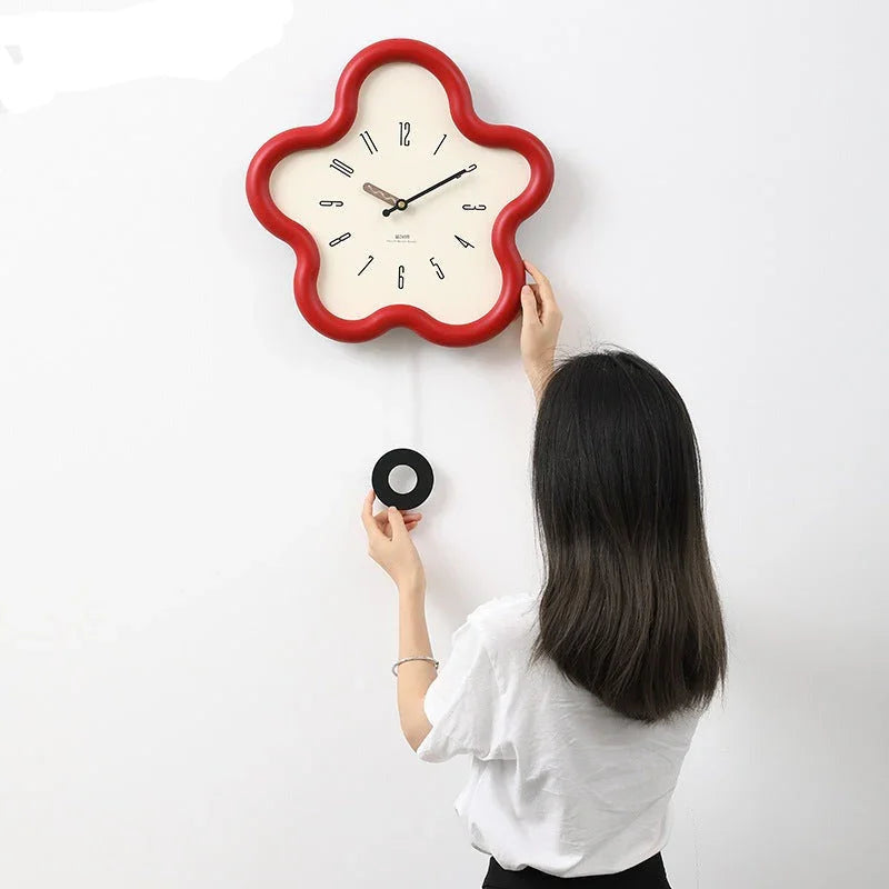 Celola Clock