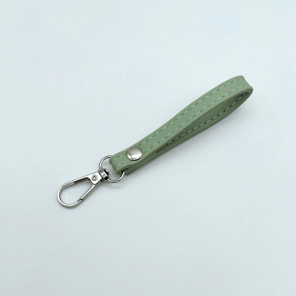 Classic Leather Keychain | High & Bury