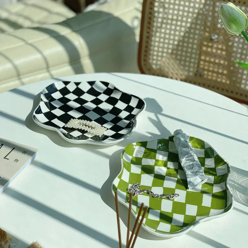 Clovehurst Tray