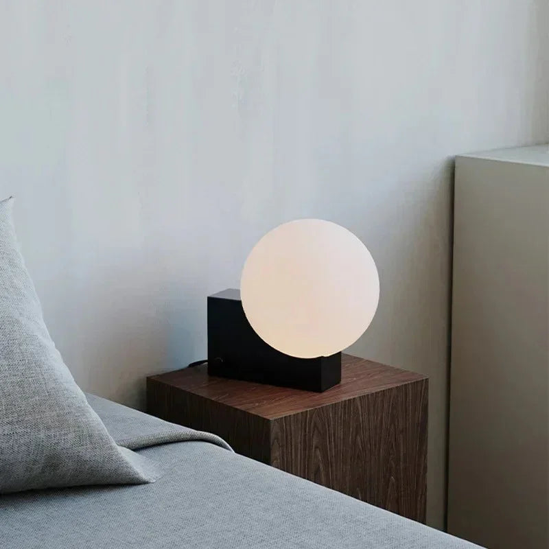 Clovewick Table Lamp