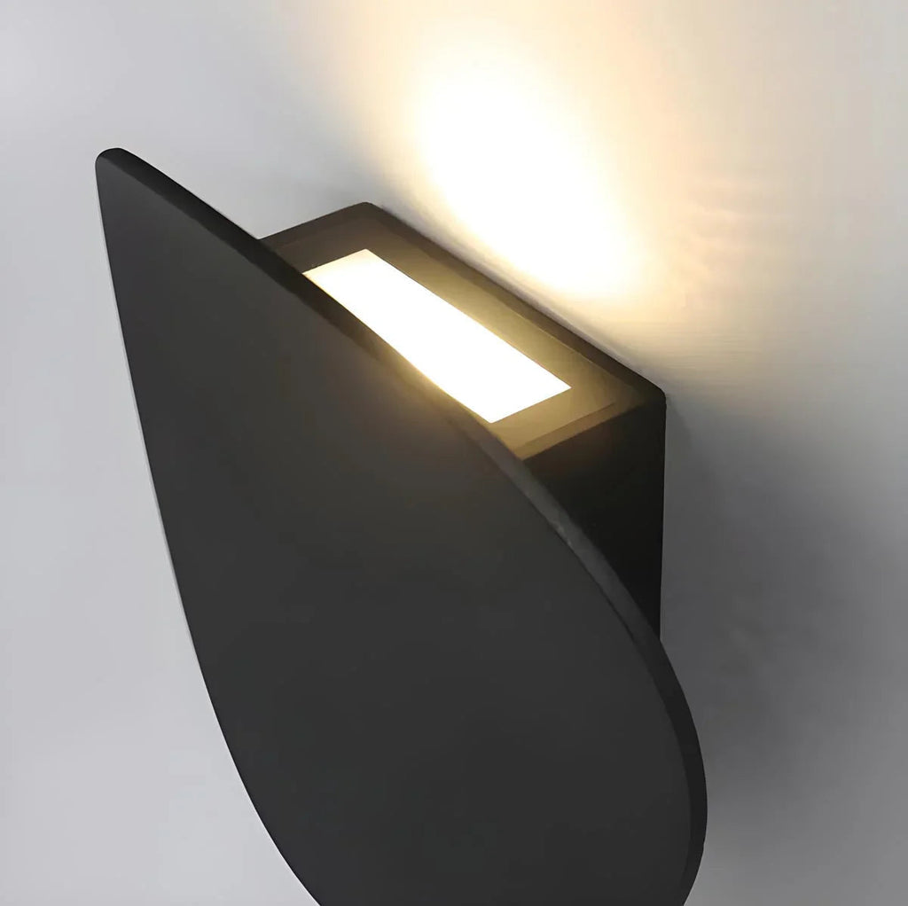 Clymura Wall Lamp
