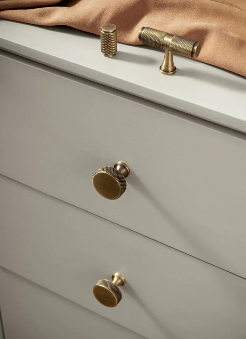 Clynora Handles and Knobs