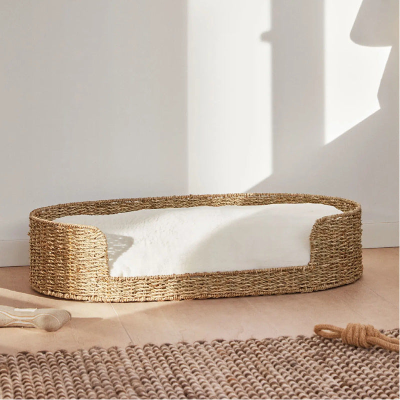 Cozy and Stylish Dog Bed made of Braided Material | High & Bury
