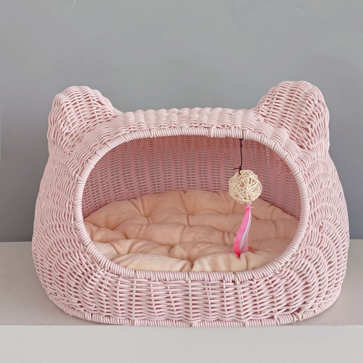 Cozy Cat Basket with Ear Design | High & Bury