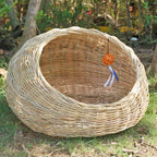 Cozy Cat Bed made of Woven Natural Material | High & Bury