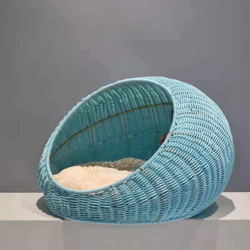 Cozy Cat Bed made of Woven Natural Material | High & Bury