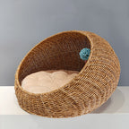 Cozy Cat Bed made of Woven Natural Material | High & Bury