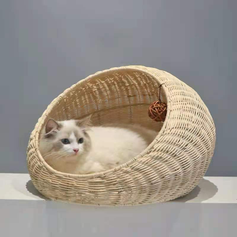 Cozy Cat Bed made of Woven Natural Material | High & Bury