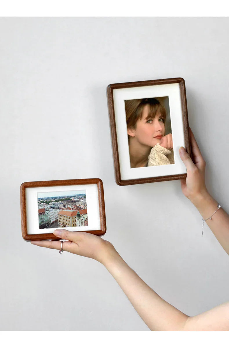 Dalova Picture Frame