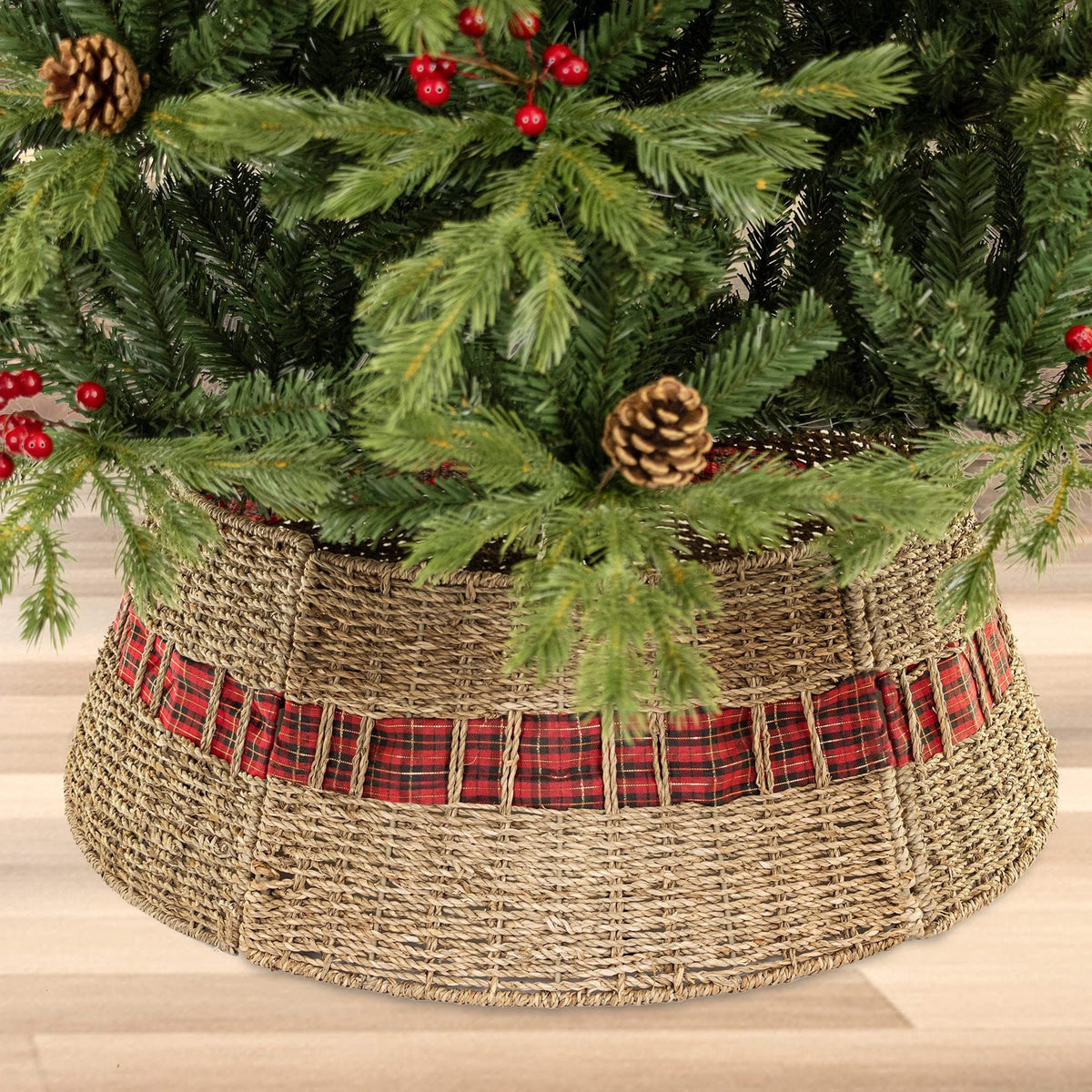 Decorative Christmas Tree Stand made of Wicker | High & Bury