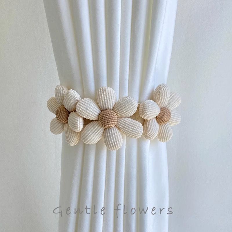 Decorative Hairband with Flower Pattern | High & Bury
