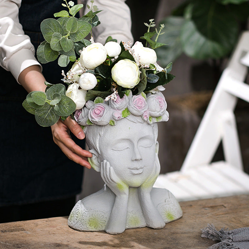 Decorative Head with Rosary | High & Bury