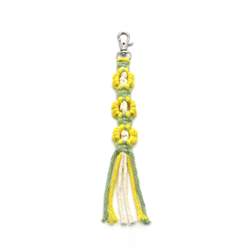 Decorative Keychain made of Macrame | High & Bury