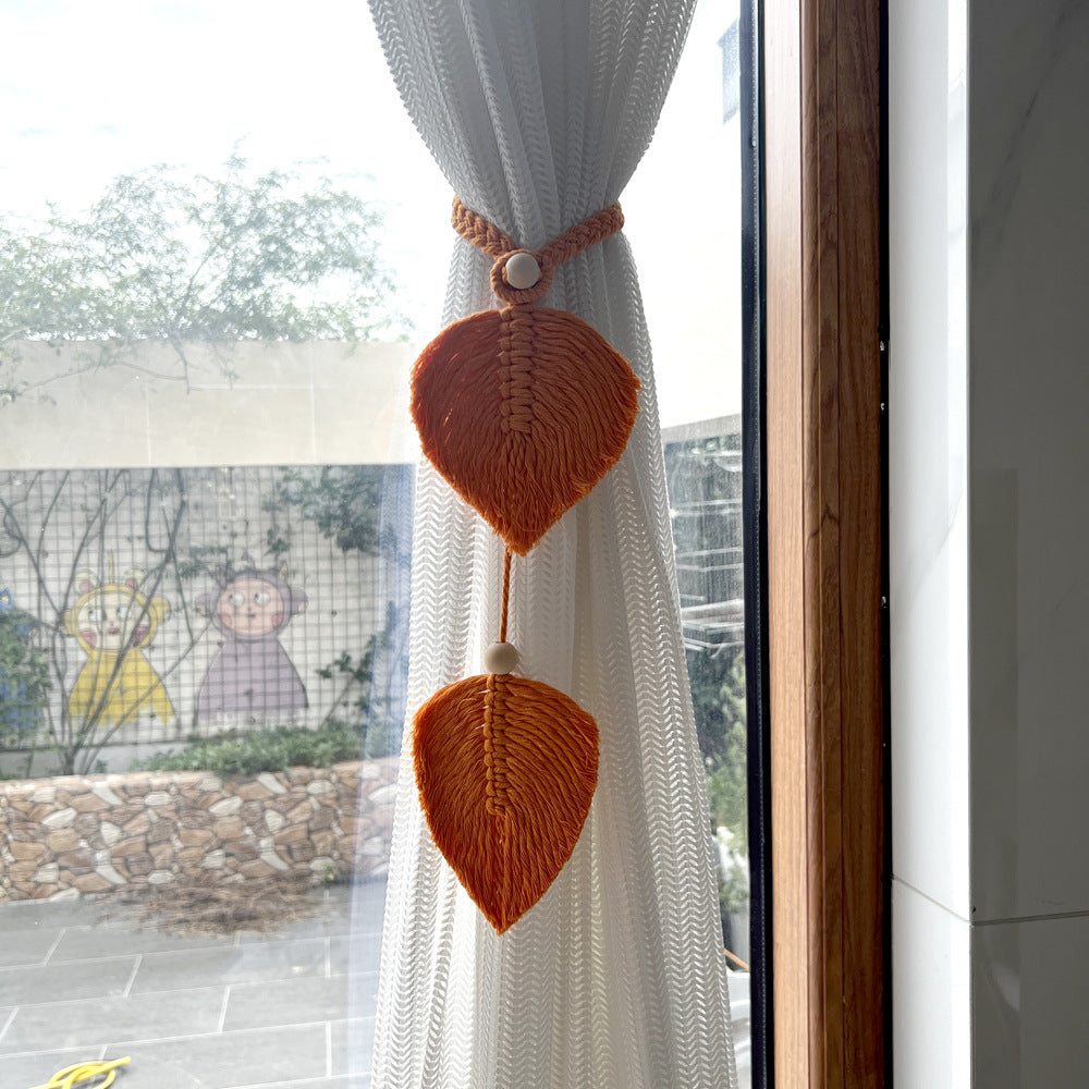 Decorative Leaf Keychain | High & Bury
