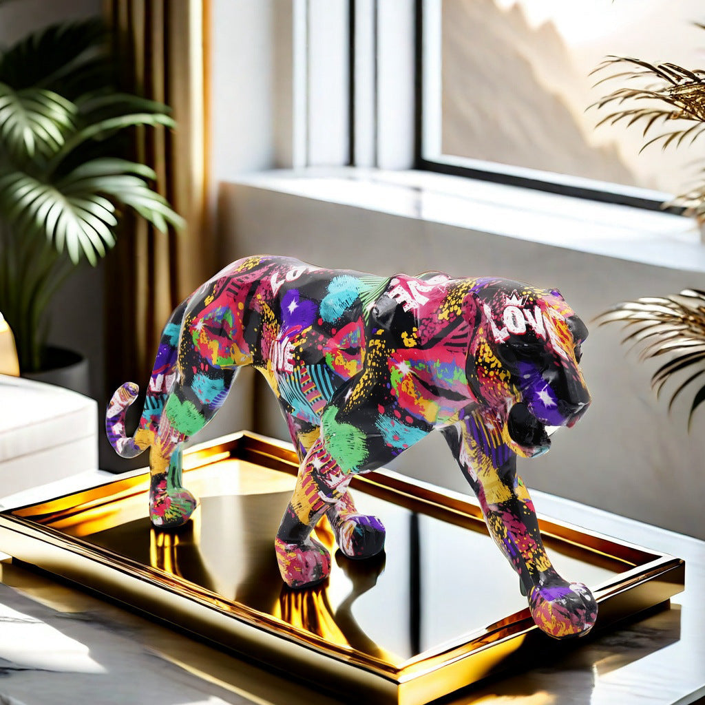 Decorative Leopard Figure made of Resin | High & Bury