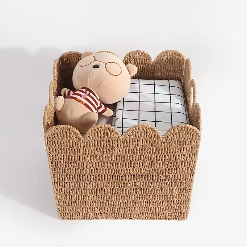Decorative Storage Basket made of Natural Material Model Iera | High & Bury