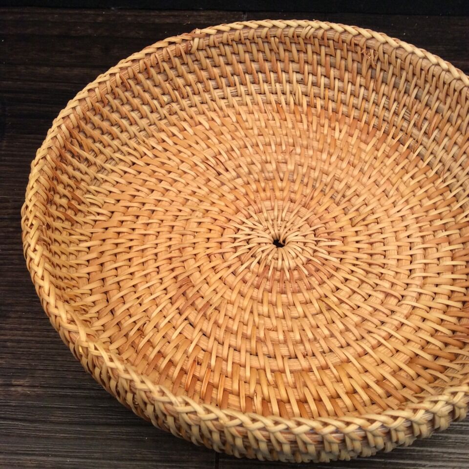 Delicate Serving Platter made of Handcrafted Rattan | High & Bury