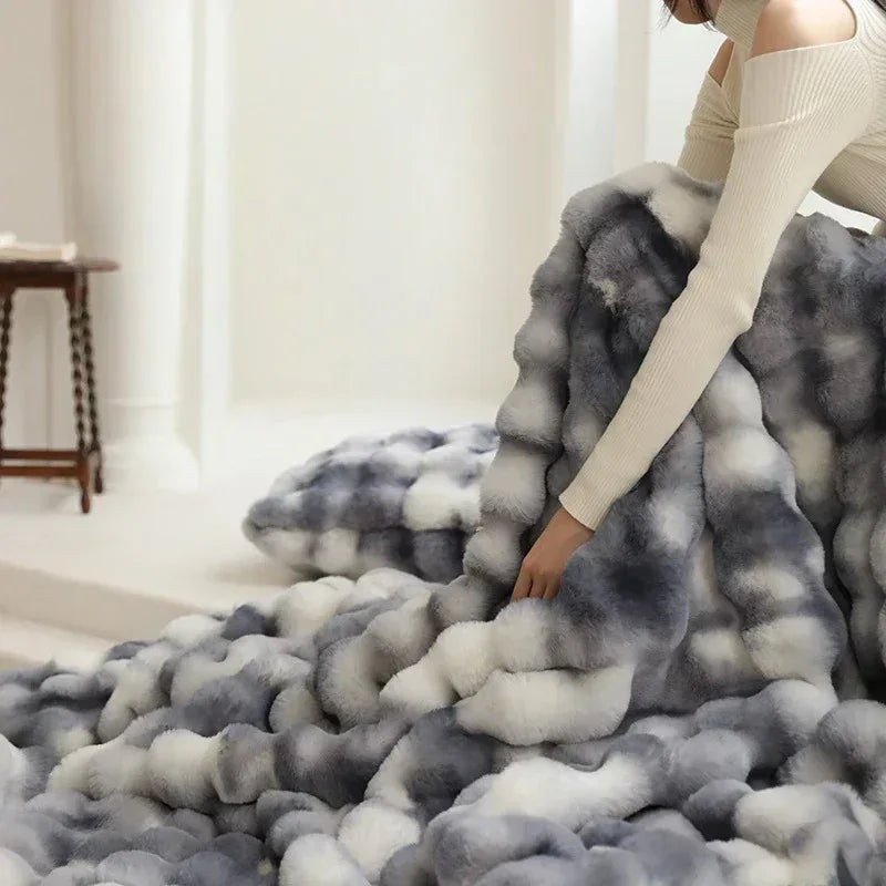 Drendyra Polyester Faux Fur Blanket