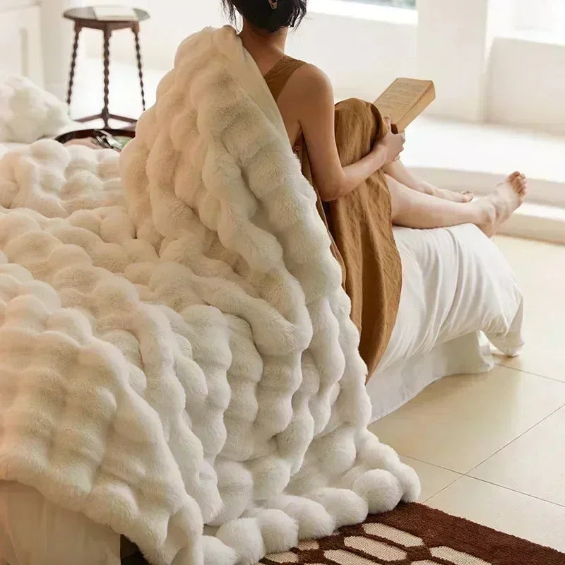 Drendyra Polyester Faux Fur Blanket