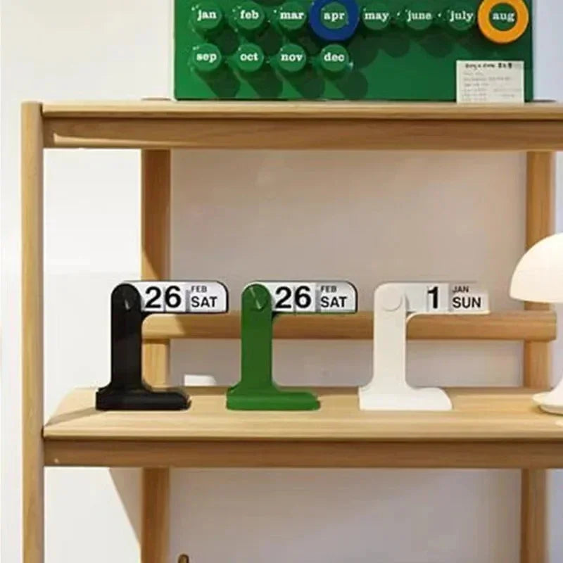 Drevoma Desk Calendar