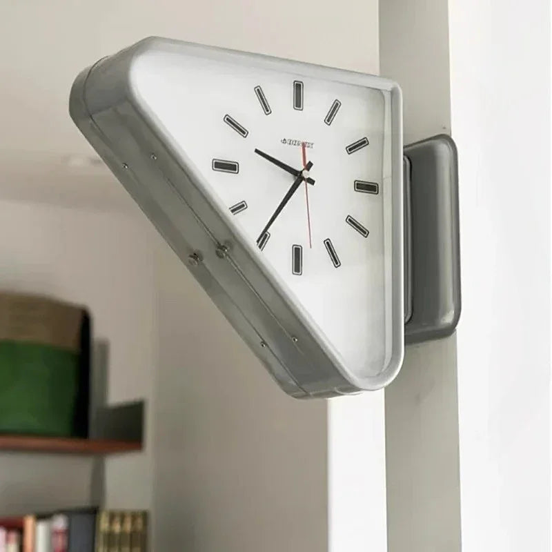 Drevoma Clock