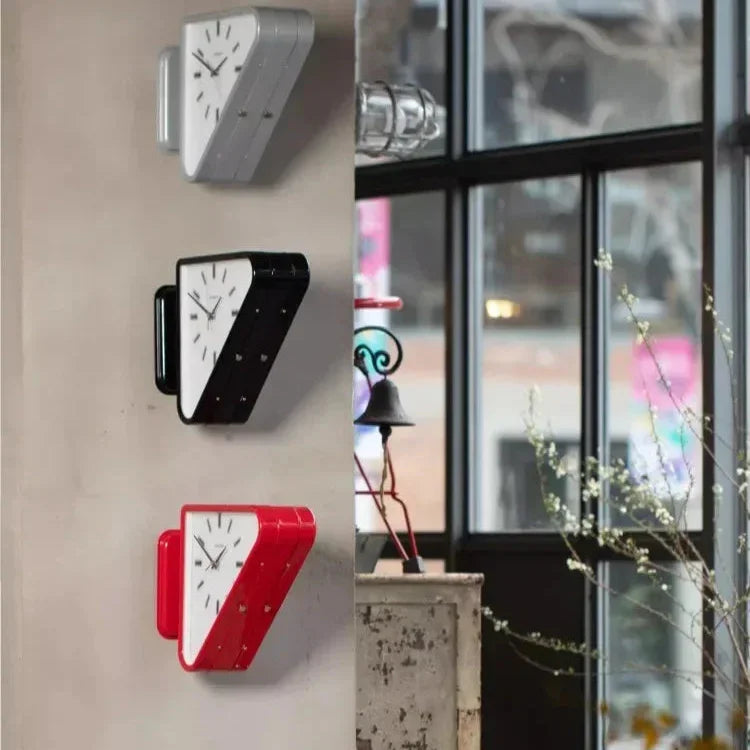 Drevoma Clock