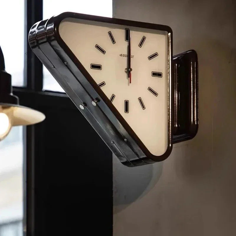 Drevoma Clock