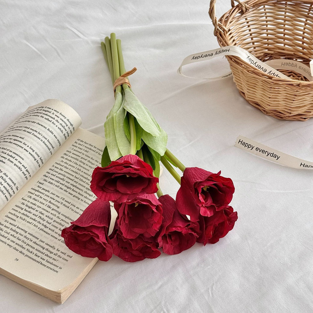 Elegant Art Tulip | High & Bury