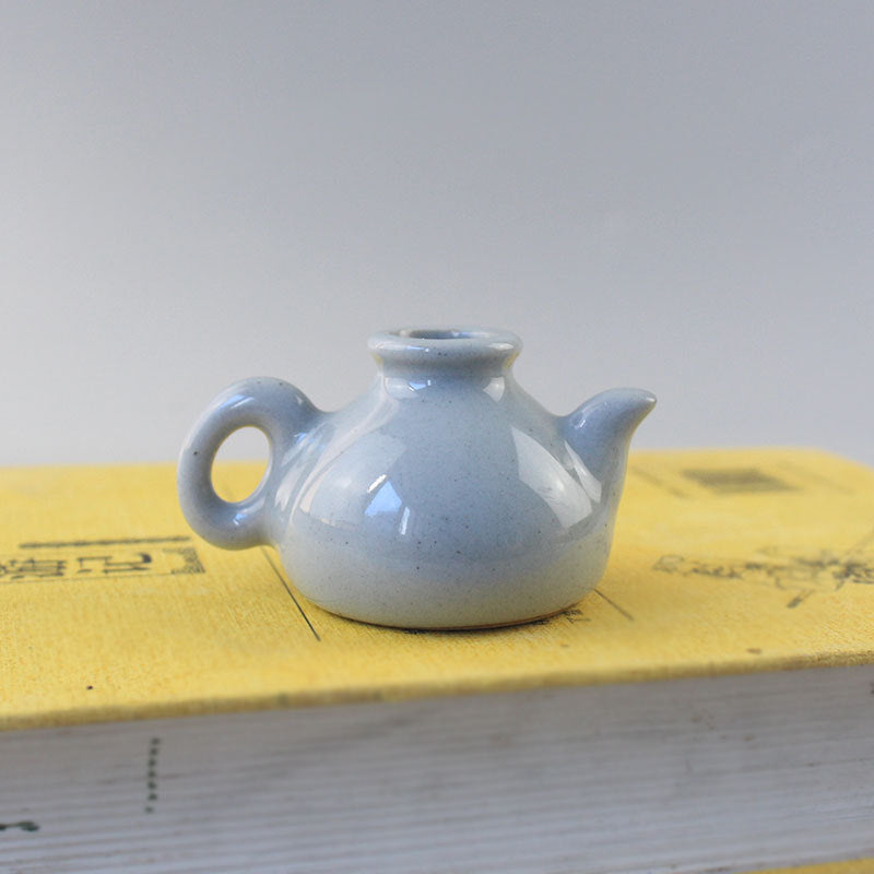 Elegant Ceramic Vase with Artistic Design | High & Bury