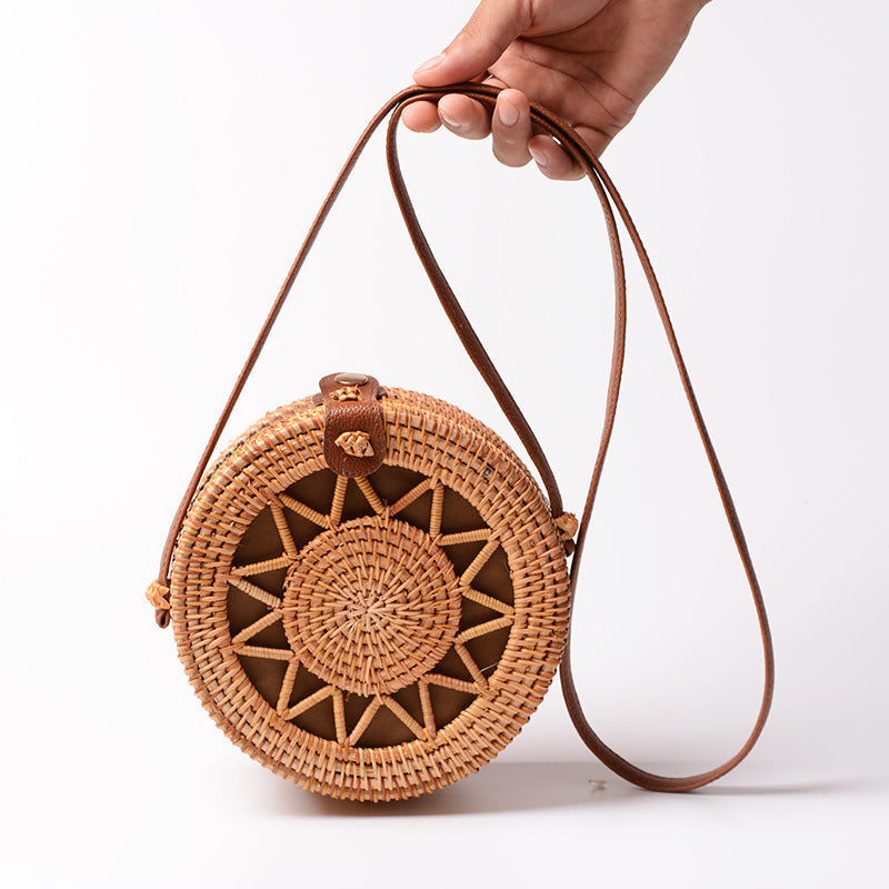 Elegant Round Handbag made of Woven Rattan | High & Bury