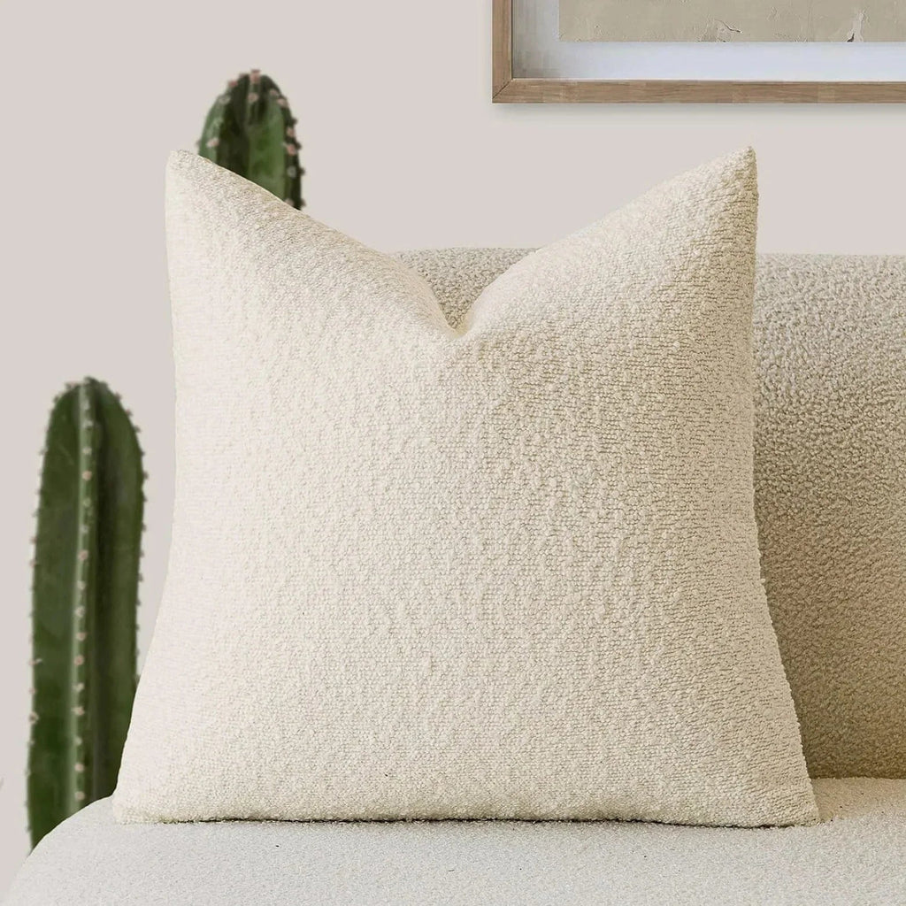 Emnita Cushion