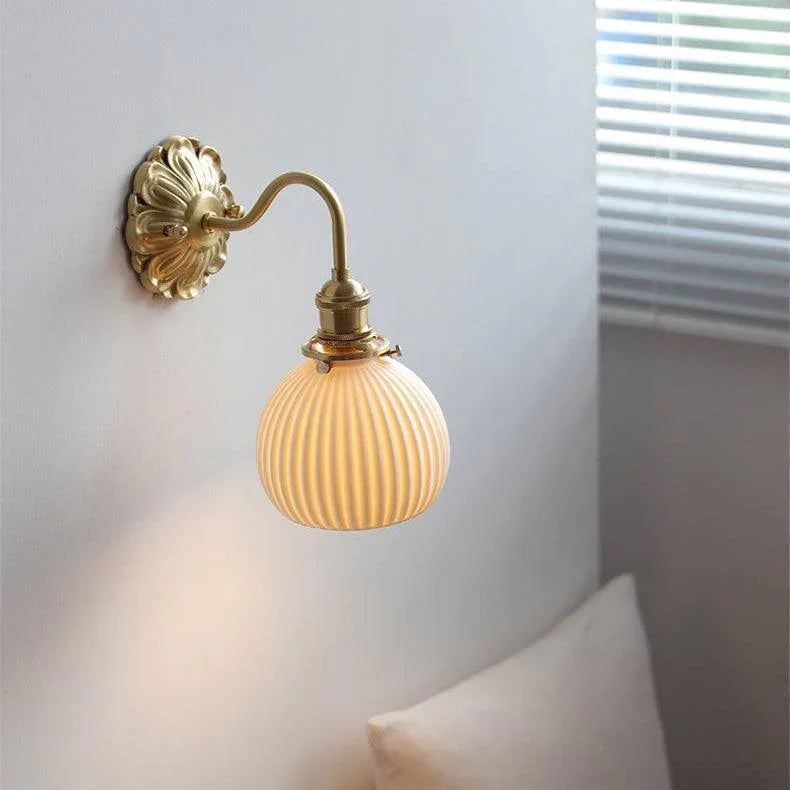 Emvona Brass Lamp