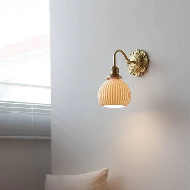Emvona Brass Lamp