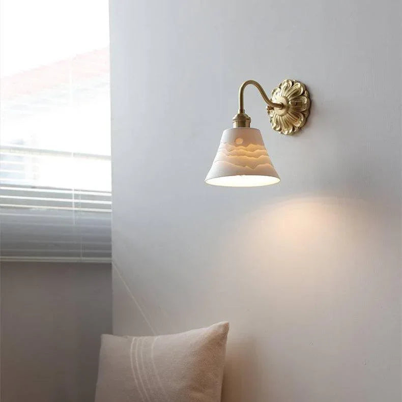 Emvona Brass Lamp