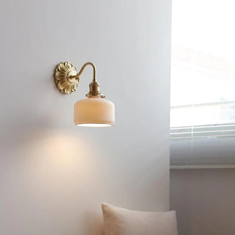 Emvona Brass Lamp