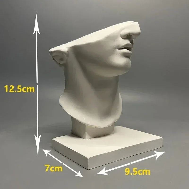 Emvona Sculpture