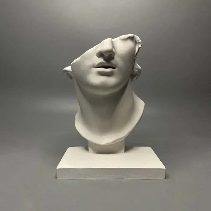 Emvona Sculpture