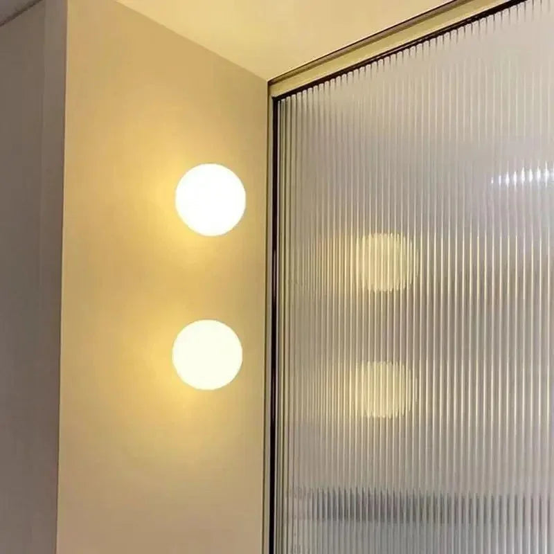 Falndoda Glass Wall Lamp