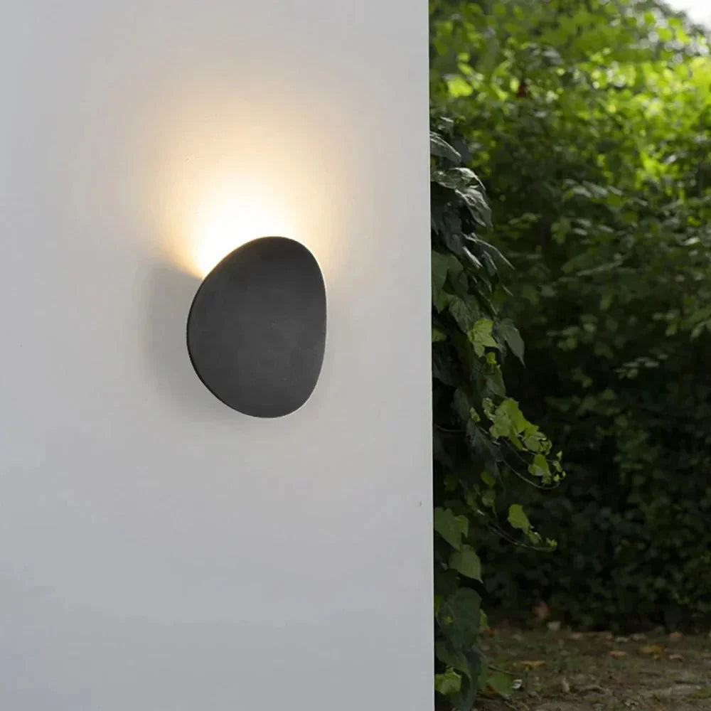 Fenfella Outdoor Wall Lamp