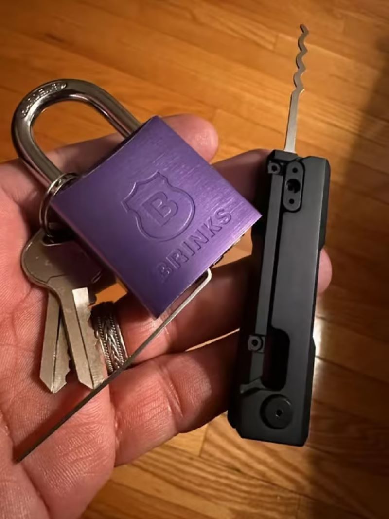 Foldable Lockpicking Tool with Three Plastic Pick Heads, 8 × 2.2 × 1.3 cm, view 8