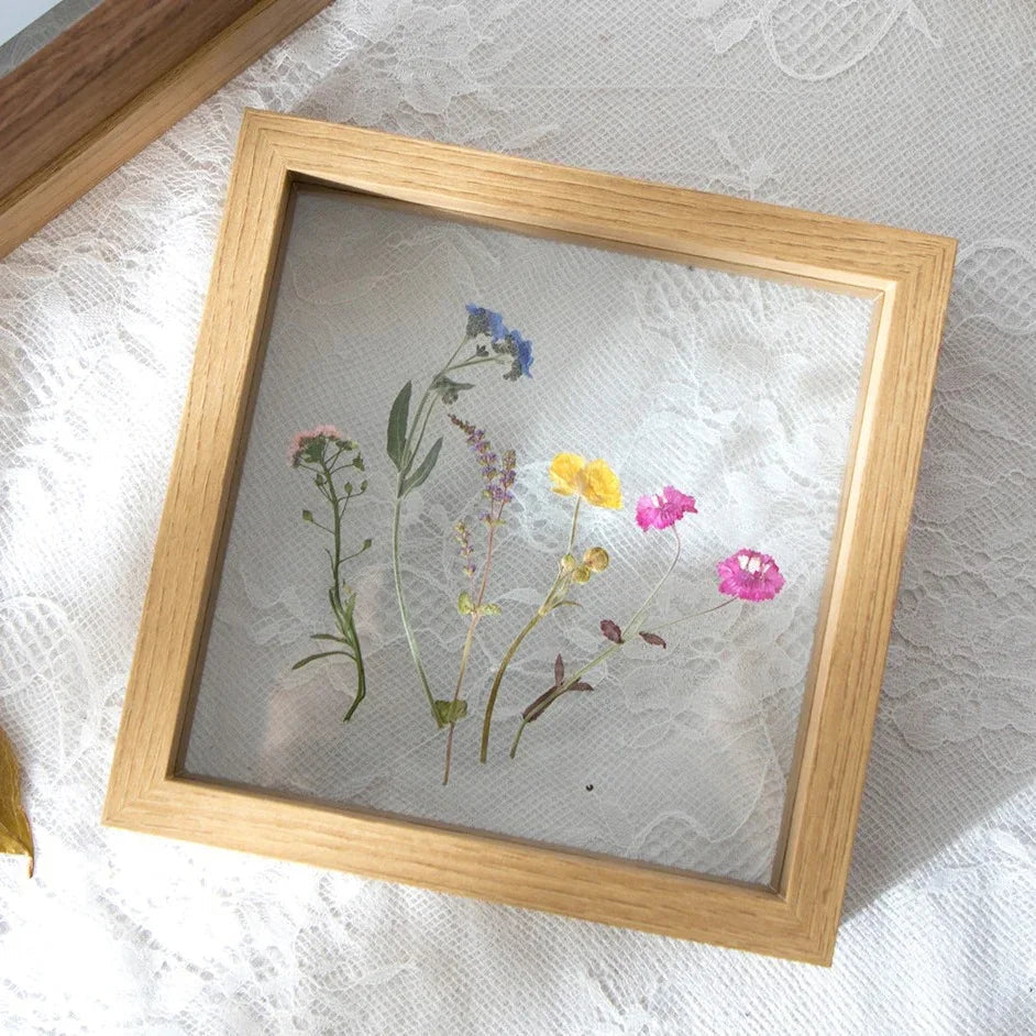 Frynira Frame Collection