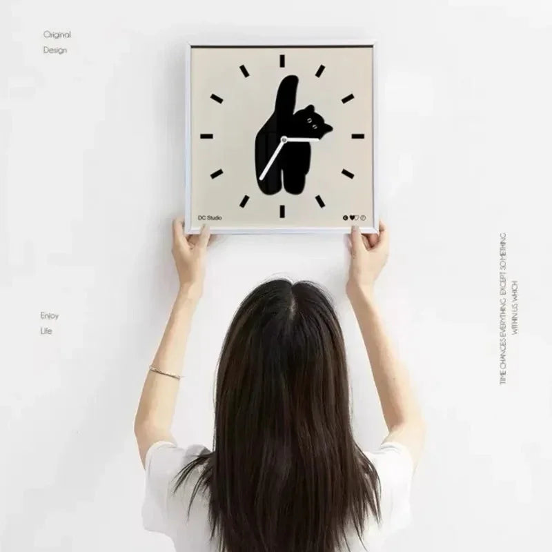 Fryvirra Wall Clock
