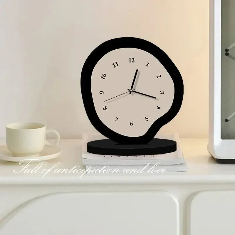 Gilfia Table Clock